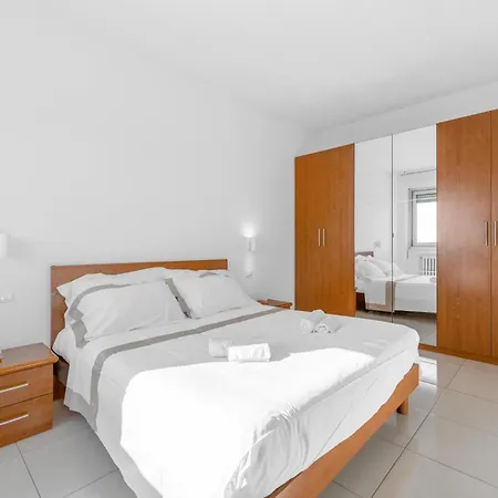 公寓 Modern And Cozy Apartment, 10 Minuti Dal Duomo 米兰